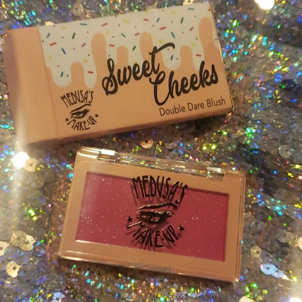❇️DOUBLE DARE Medusa Makeup Sweet Cheeks Blush NWT